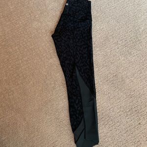 LULULEMON cropped cheetah luxstream leggings
